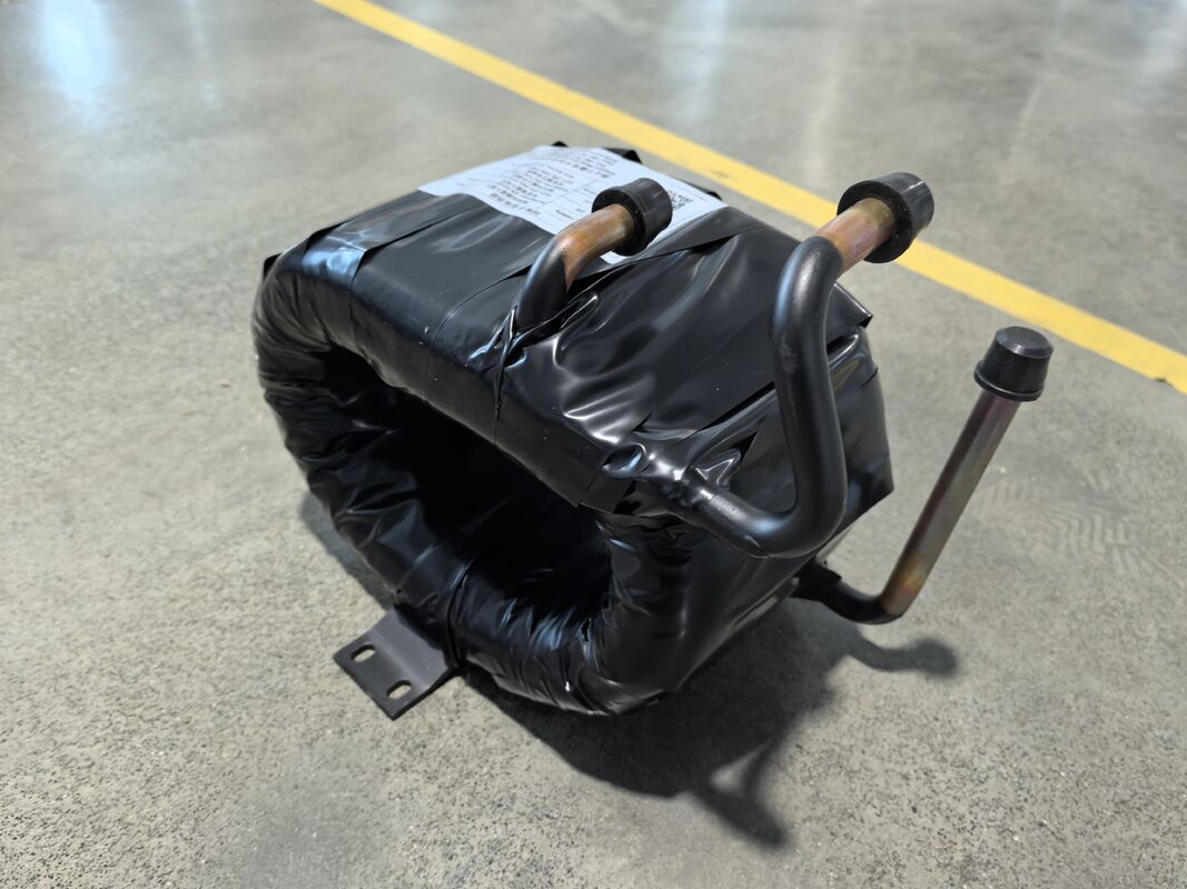 Wasserseitendruck 1.0Mpa Warmwasserwärmetauscher Ideal für Innenrohrwassersystem Dauerhafte Konstruktion und Betrieb