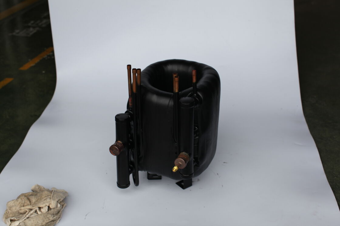 Hochwärmeeffizienter Seewärmetauscher mit SPHC Stahlrohr Außenrohrmaterial zur Bereitstellung und zum Wärmeaustausch in Seefahrzeugen